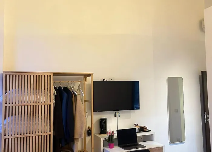 Roomes - 3x4 San Giovanni Bed & Breakfast 4*